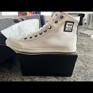 Brand new never used mens 10.5 diesel sneakers